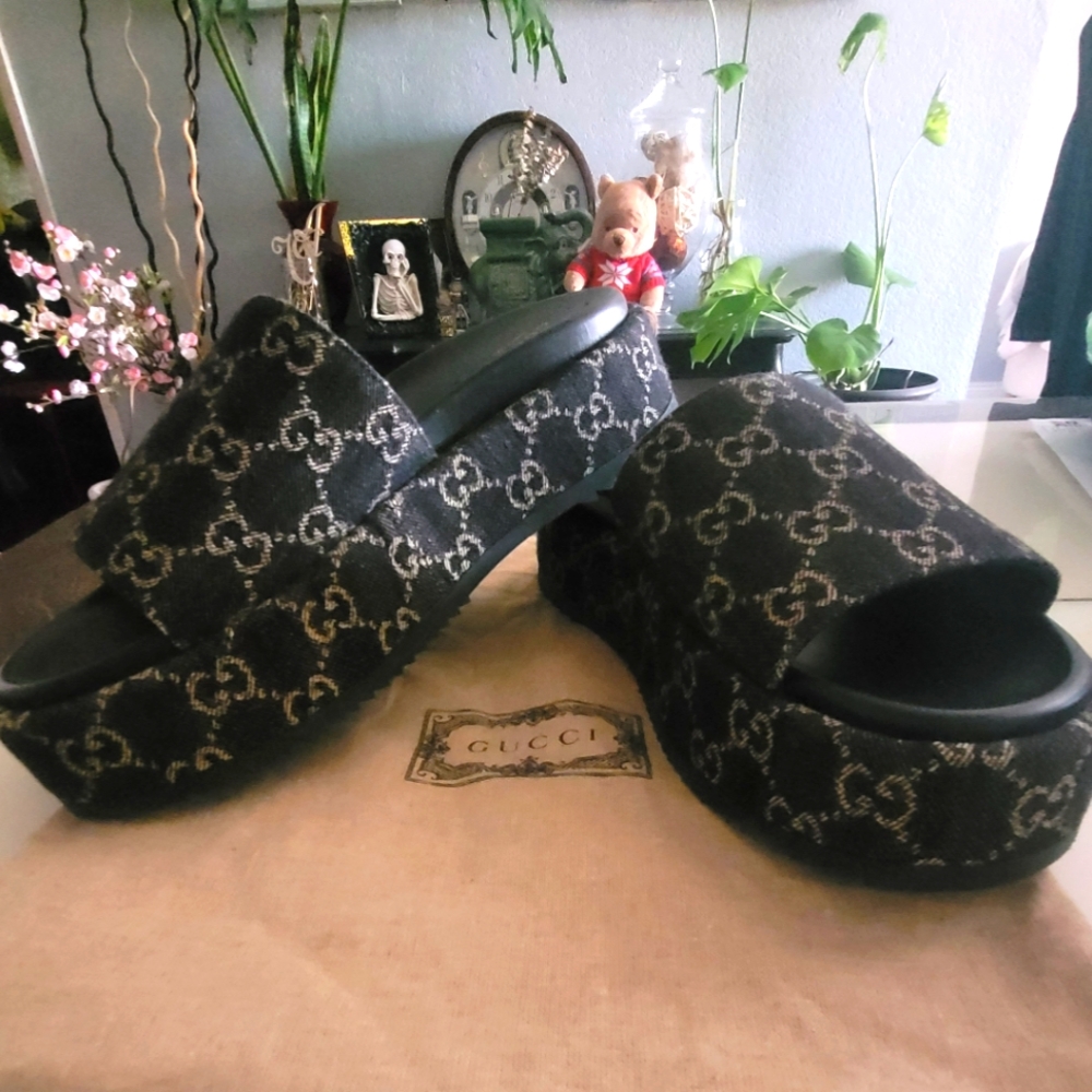 GUCCI Angelina Platform SandalBlack Jacquard Denim Like New!